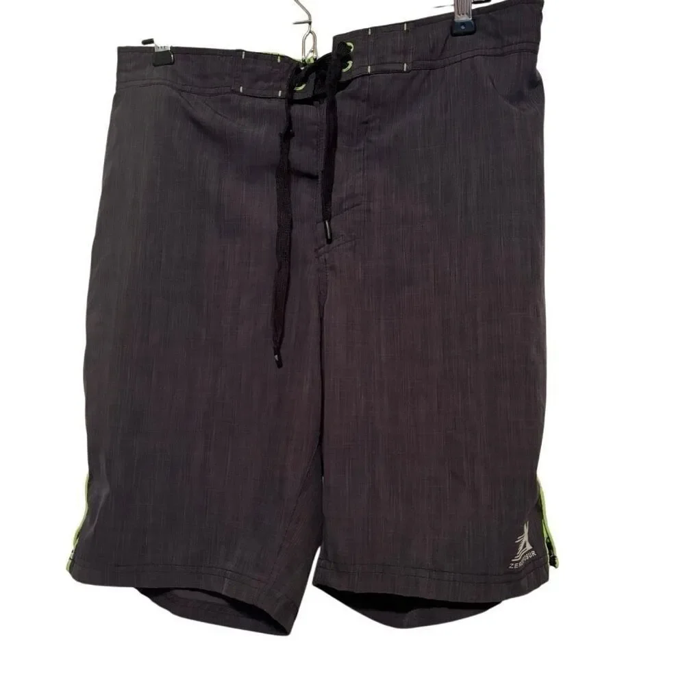 ZEROXPOSUR SIZE MEDIUM BOARD SHORTS